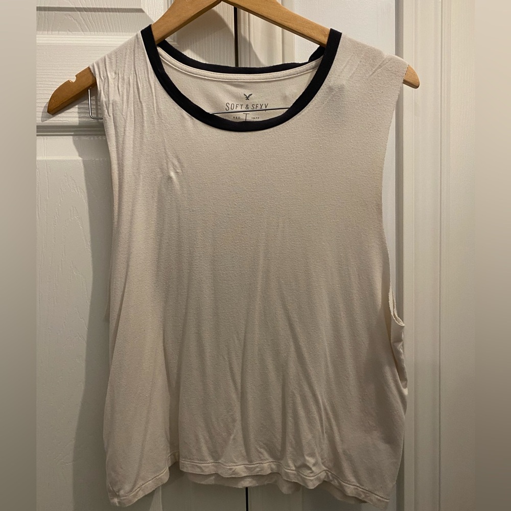 American eagle medium super soft cream crop tee